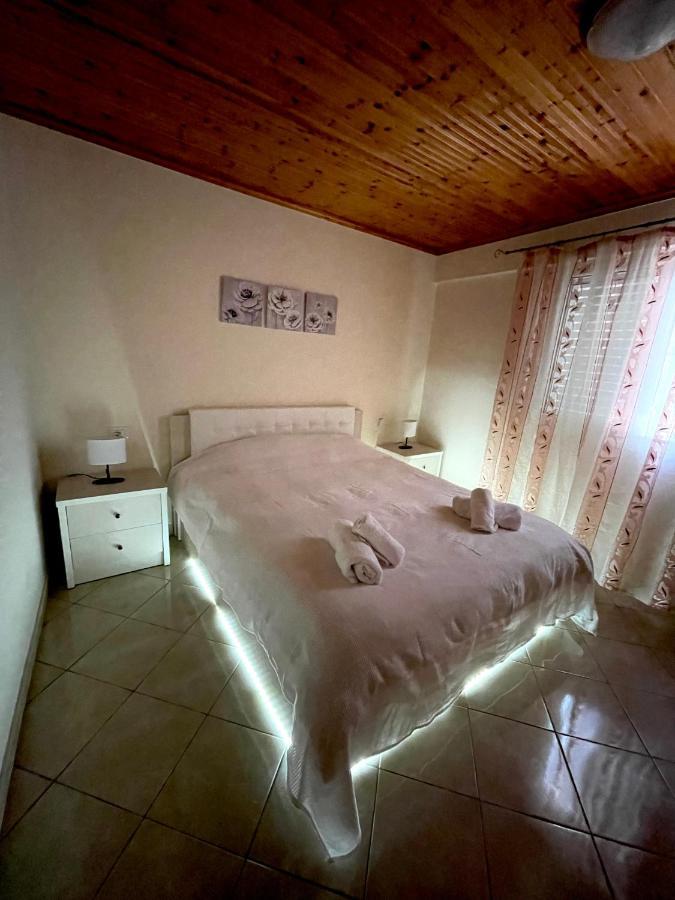 Lucas Apartments Химара Экстерьер фото