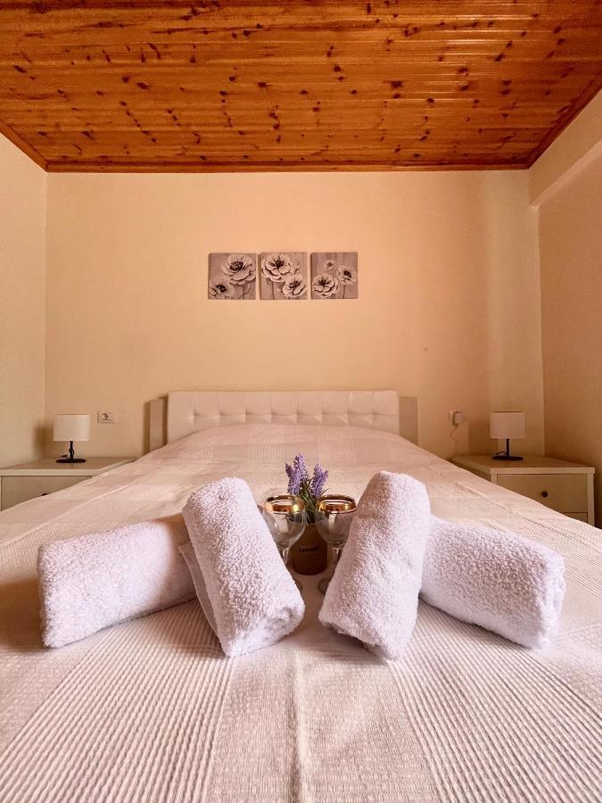 Lucas Apartments Химара Экстерьер фото