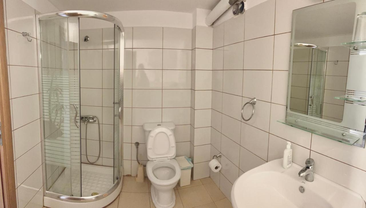 Lucas Apartments Химара Экстерьер фото