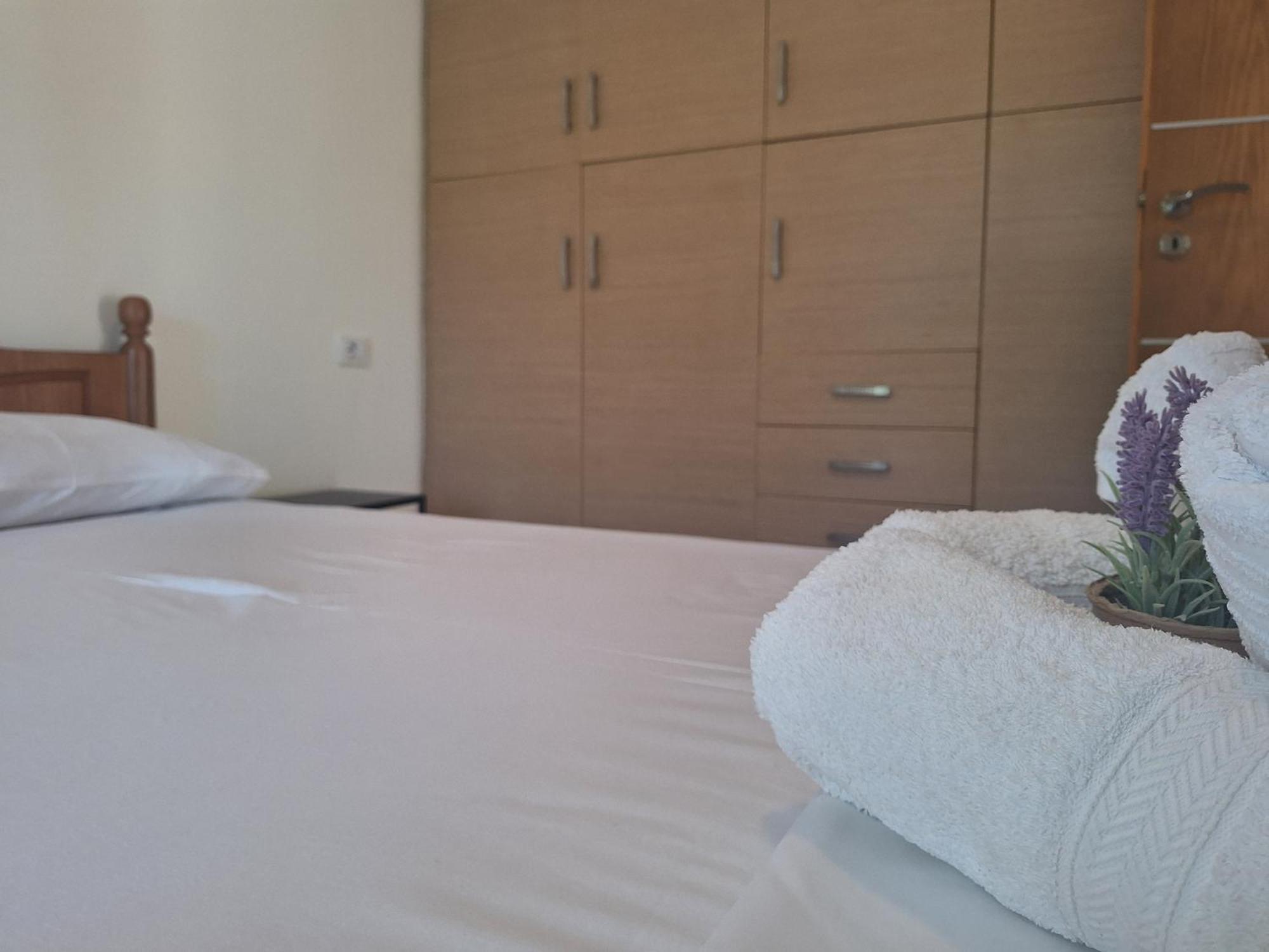 Lucas Apartments Химара Экстерьер фото